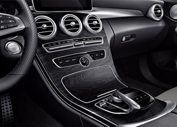car-luxury-agency-mercedes-V-class-interior